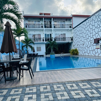 ruwanara royal majestry - Hotel exterior or room view