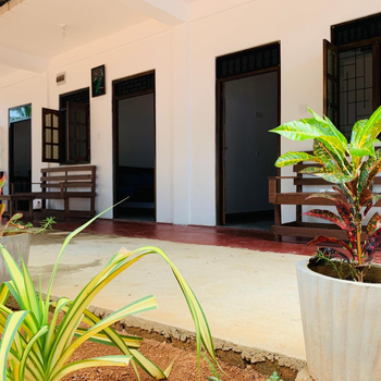 TJ janse guest inn - Hotel exterior or room view