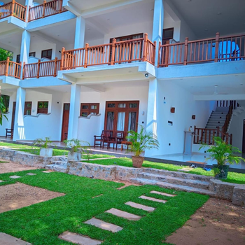 Mirissa Crown - Hotel exterior or room view